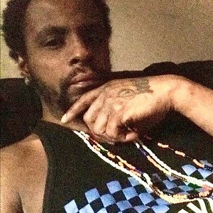 Meet your Posher, Raymond